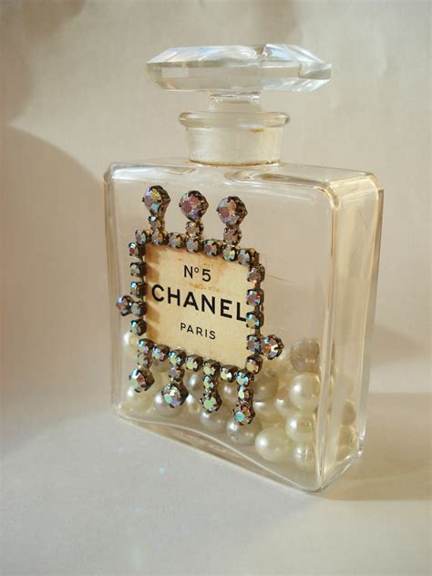 chanel perfume bottle pri|vintage Chanel perfume bottle.